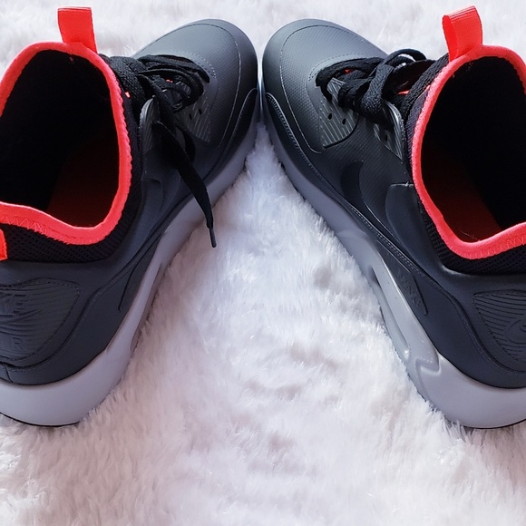 Air Max 90 Ultra Mid Winter Sneaker - Picture 5 of 6